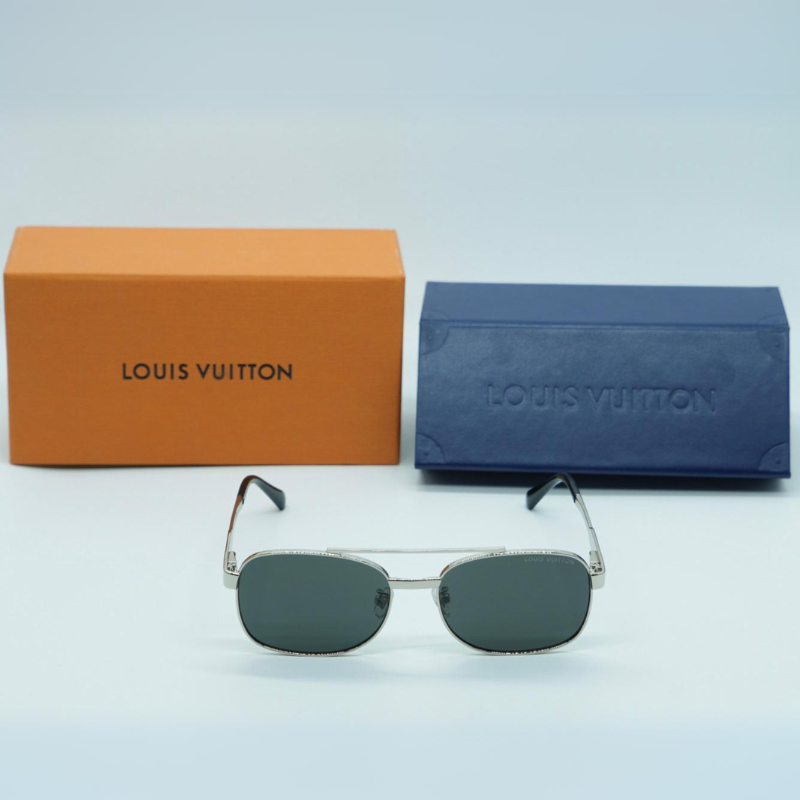 Louis Vuitton Plateado